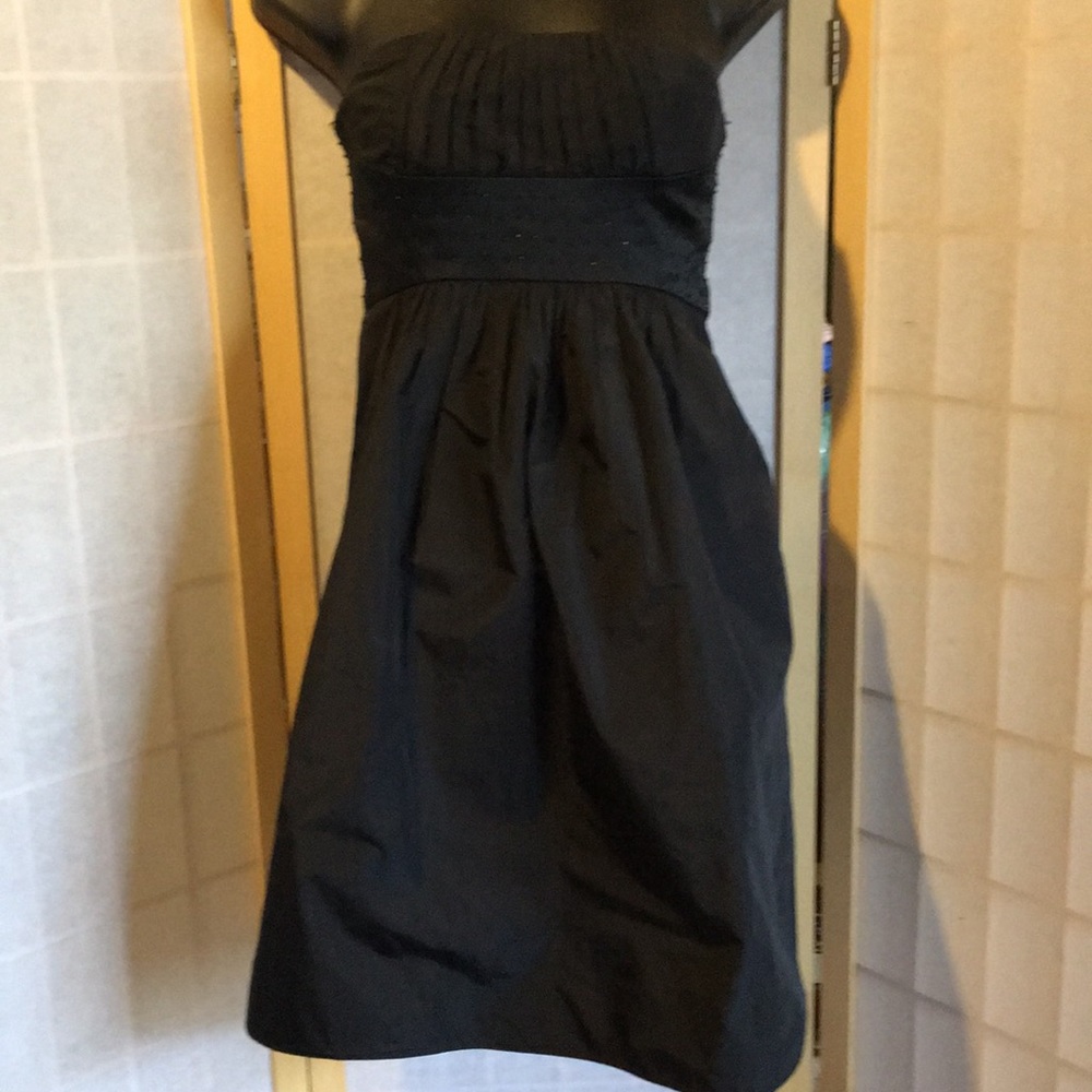 BCBG Maxazria semi-formal LBD Size XS strapless